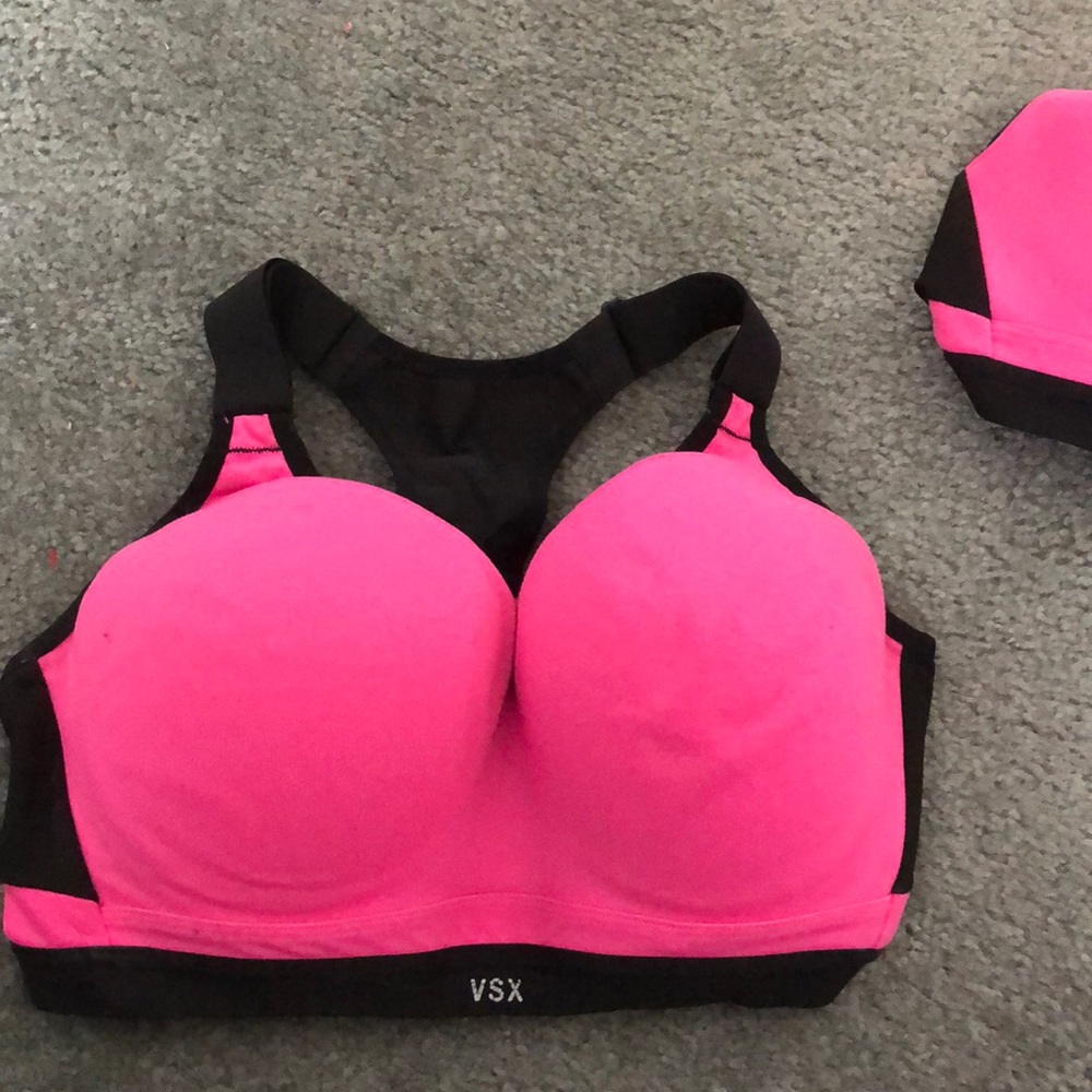 VS Sport Sports Bra